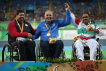 rio-2016-athletics-mens-shot-put-f53-bronze-medalist-asadollah-azimi-from-iran-paralympic-games-in-rio-de-janeiro-brazil-foto-friedemann-vogel-getty-images