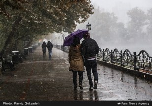First autumn snow in Tabriz, East Azerbaijan, Iran (Photo credit: Parviz Golizadeh / Fars News Agency)