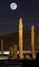 Supermoon in Persepolis, Iran (Photo credit: IRNA)